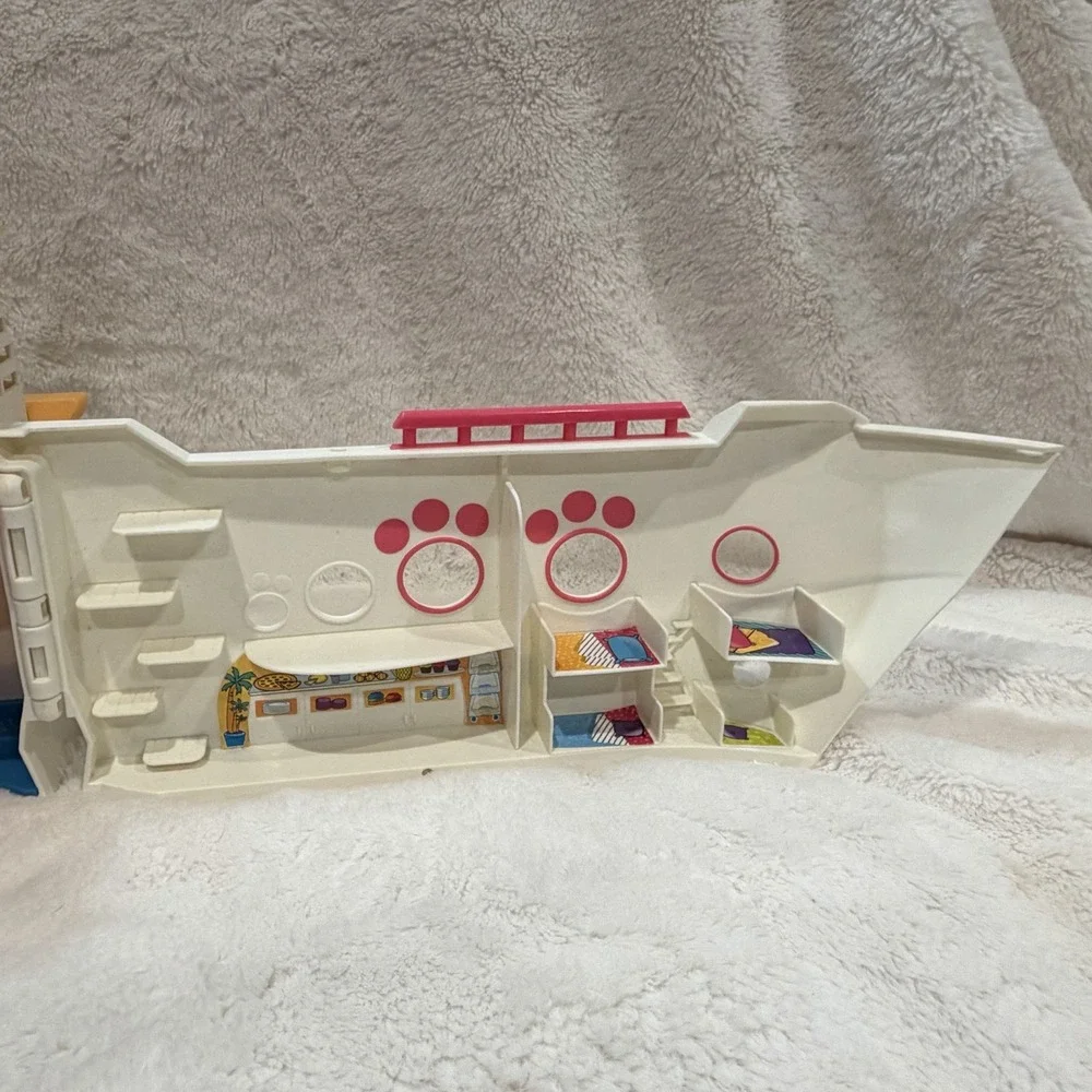 Littlest Pet Shop 2016 Cruise Ship Playset Incomplete SHIP ONLY